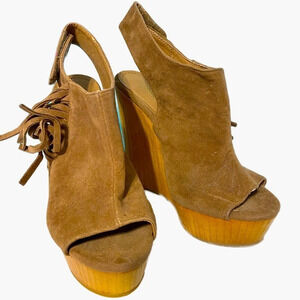 OLIVIA MILLER‎ Camel Faux Suede Wood Grain Wedge Sandal with Fringe